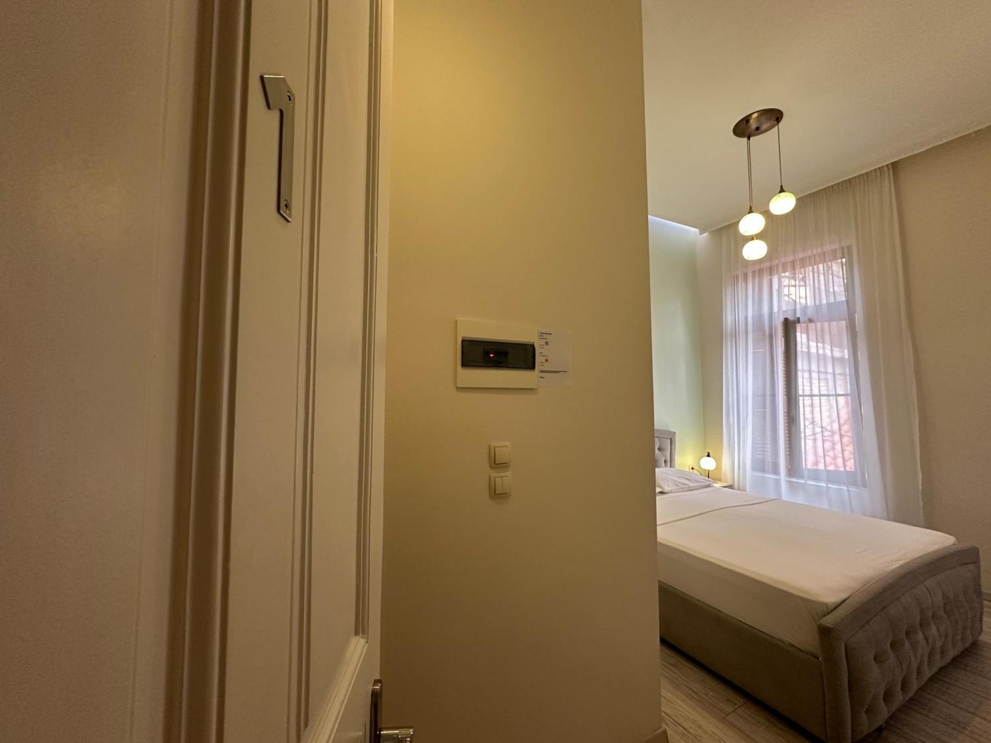 Theasis Athens Bed & Breakfast Dış mekan fotoğraf