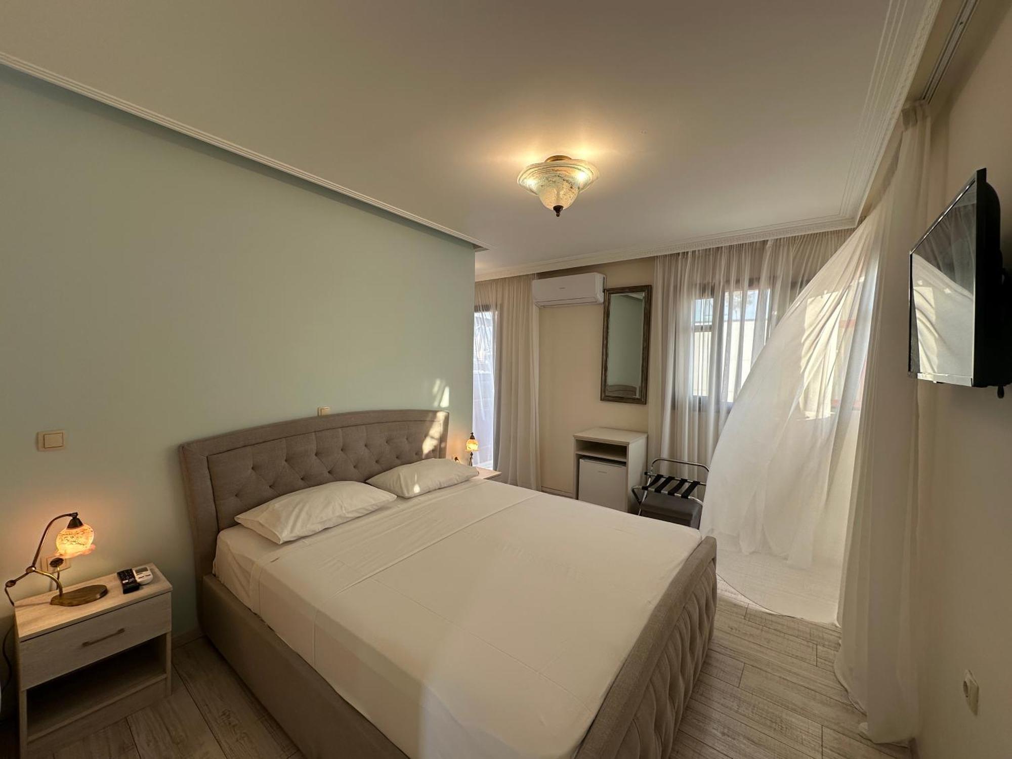 Theasis Athens Bed & Breakfast Dış mekan fotoğraf